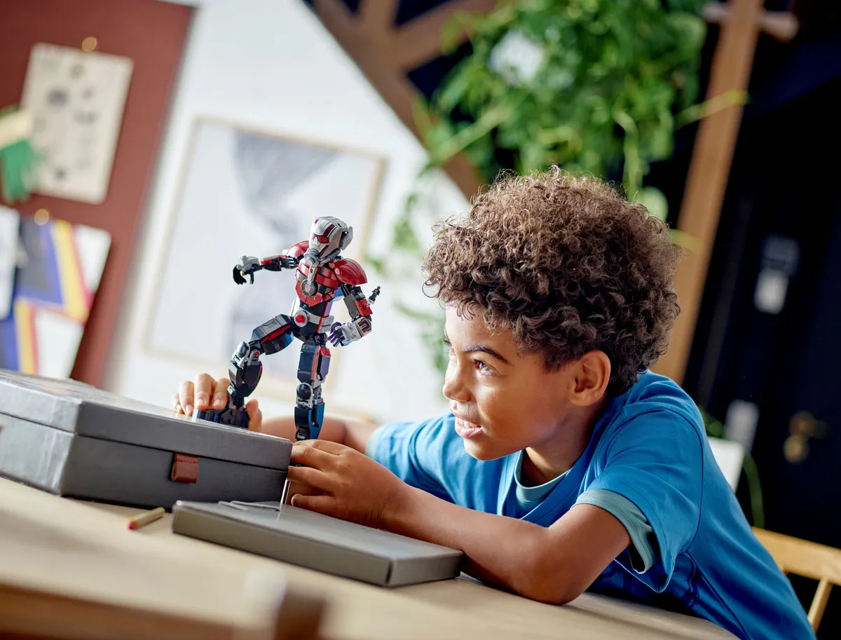 LEGO Ant-Man Construction Figure (76256) - Bild 5