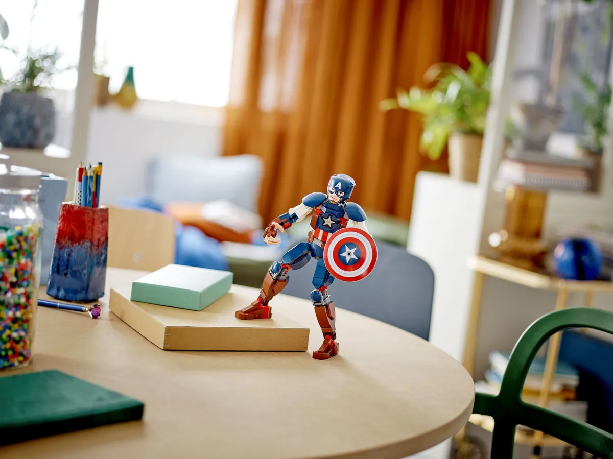 LEGO Captain America Construction Figure (76258) - Bild 5