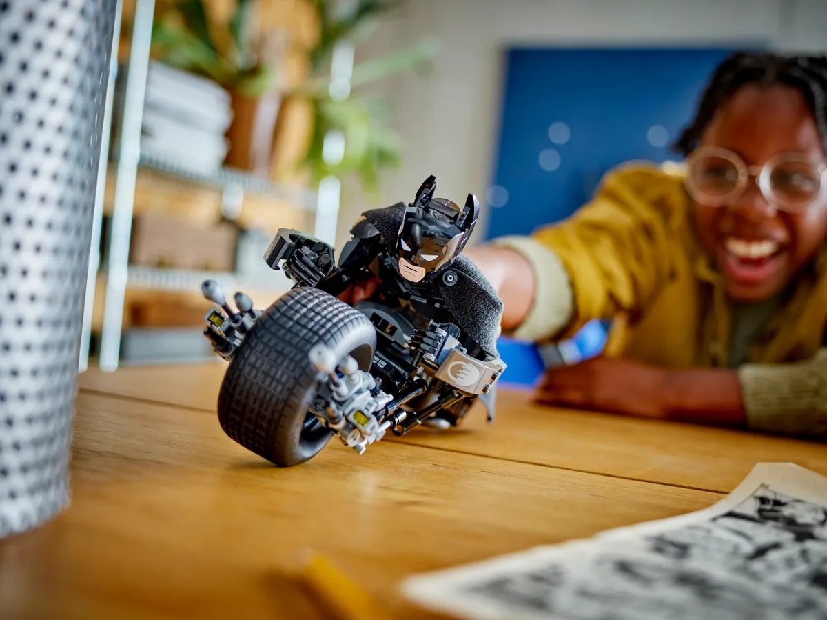 LEGO Batman™ Construction Figure and the Bat-Pod Bike (76273) - Bild 7