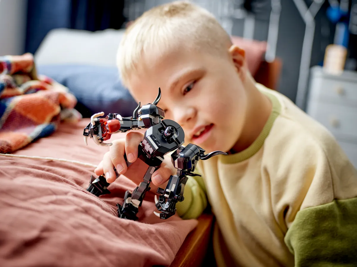 LEGO Venom Mech Armor vs. Miles Morales (76276) - Bild 5