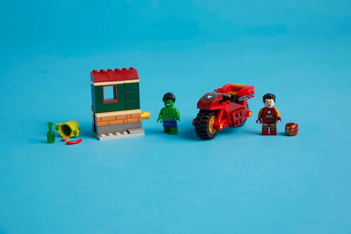 LEGO Iron Man with Bike and The Hulk (76287) - Bild 6