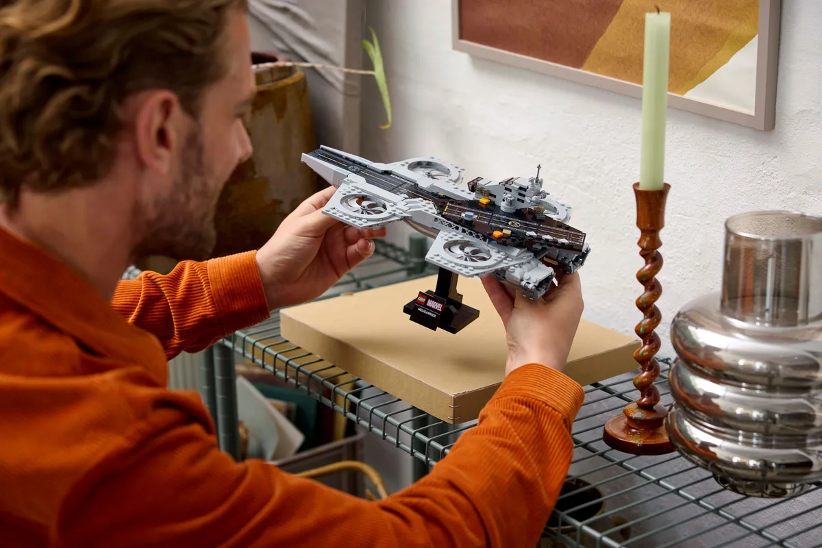 LEGO The Avengers Helicarrier (76295) - Bild 6