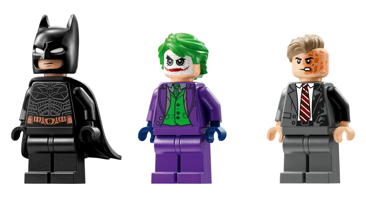 LEGO Batman™ Tumbler vs. Two-Face™ & The Joker™ (76303) - image 2