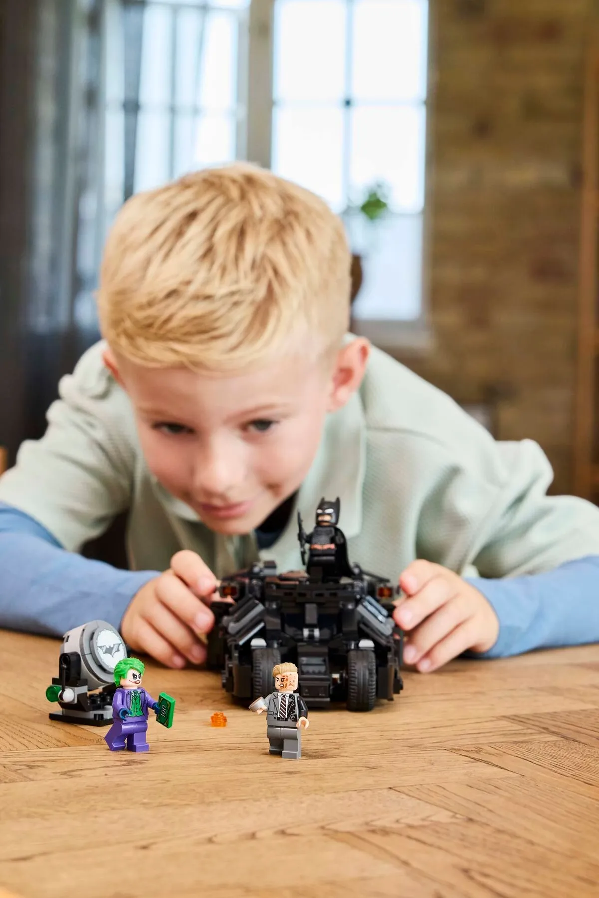 LEGO Batman™ Tumbler vs. Two-Face™ & The Joker™ (76303) - image 6