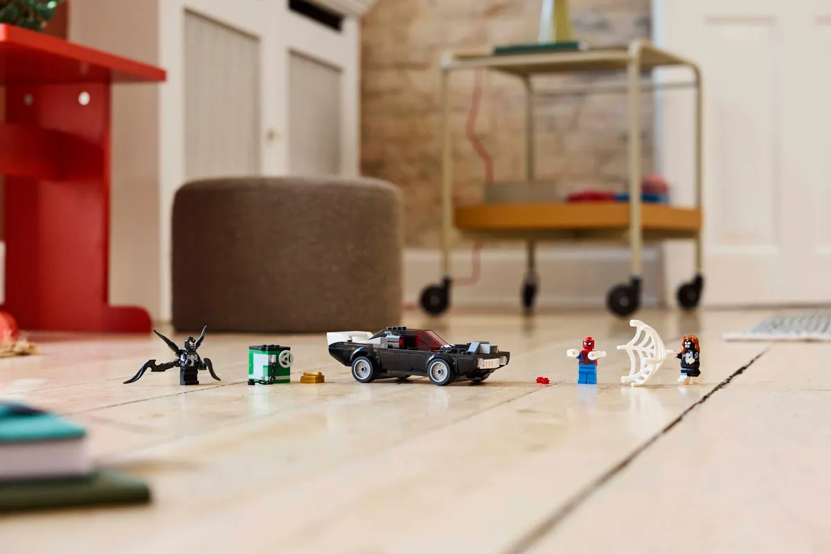 LEGO Spider-Man vs. Venom Muscle Car (76309) - Bild 8