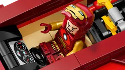 LEGO Iron Man Car & Black Panther vs. Red Hulk (76310) - image 2