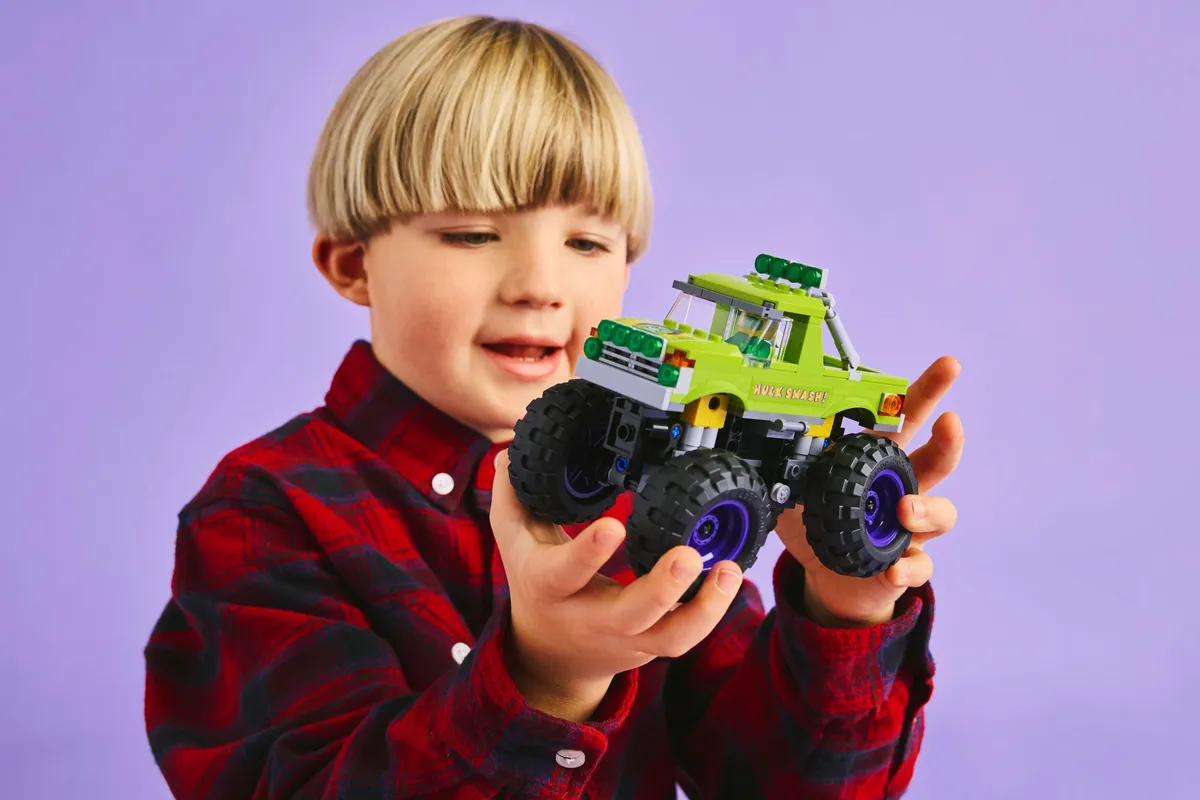 LEGO The Hulk Truck vs. Thanos (76312) - afbeelding 4
