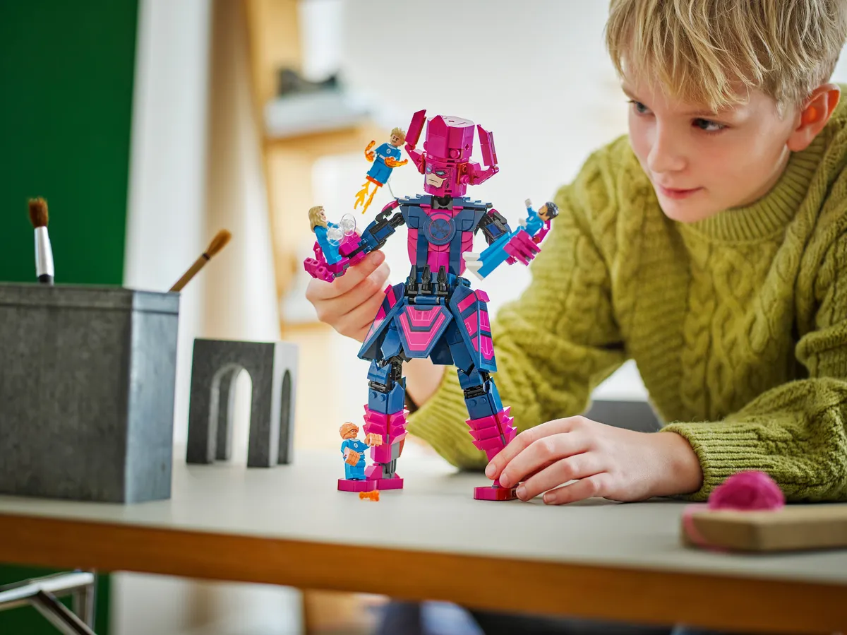 LEGO Fantastic Four vs. Galactus Construction Figure (76316) - Bild 9