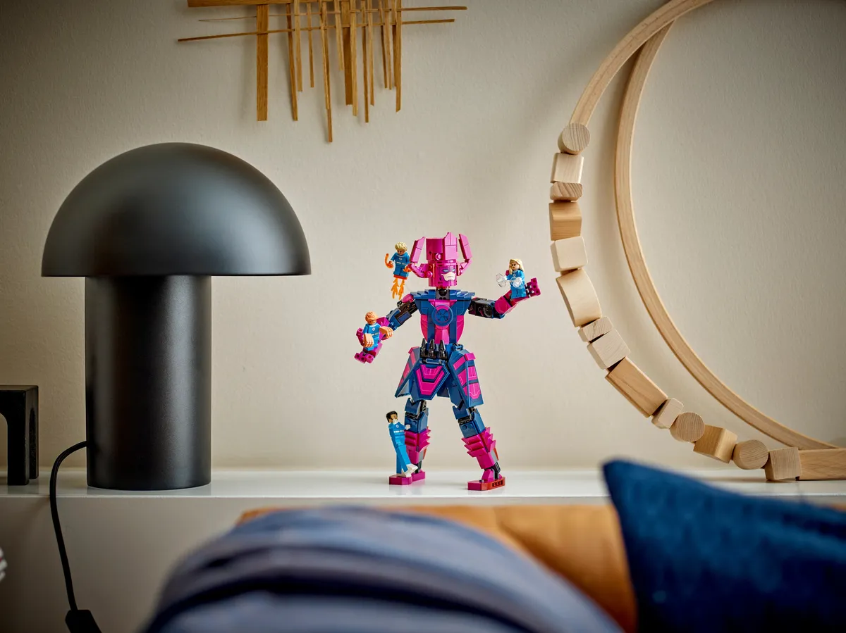 LEGO Fantastic Four vs. Galactus Construction Figure (76316) - Bild 7