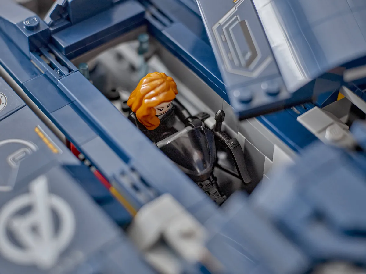 LEGO Avengers: Age of Ultron Quinjet (76325) - image 9