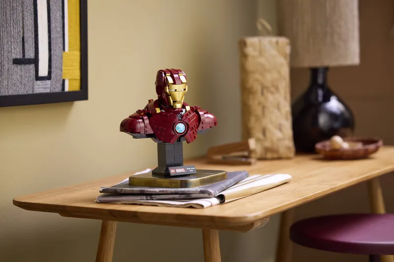 Iron Man MK4 Bust by LEGO – product photo 5 of 11