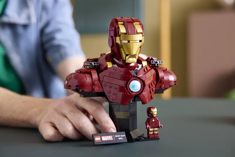Iron Man MK4 Bust by LEGO – product photo 7 of 11