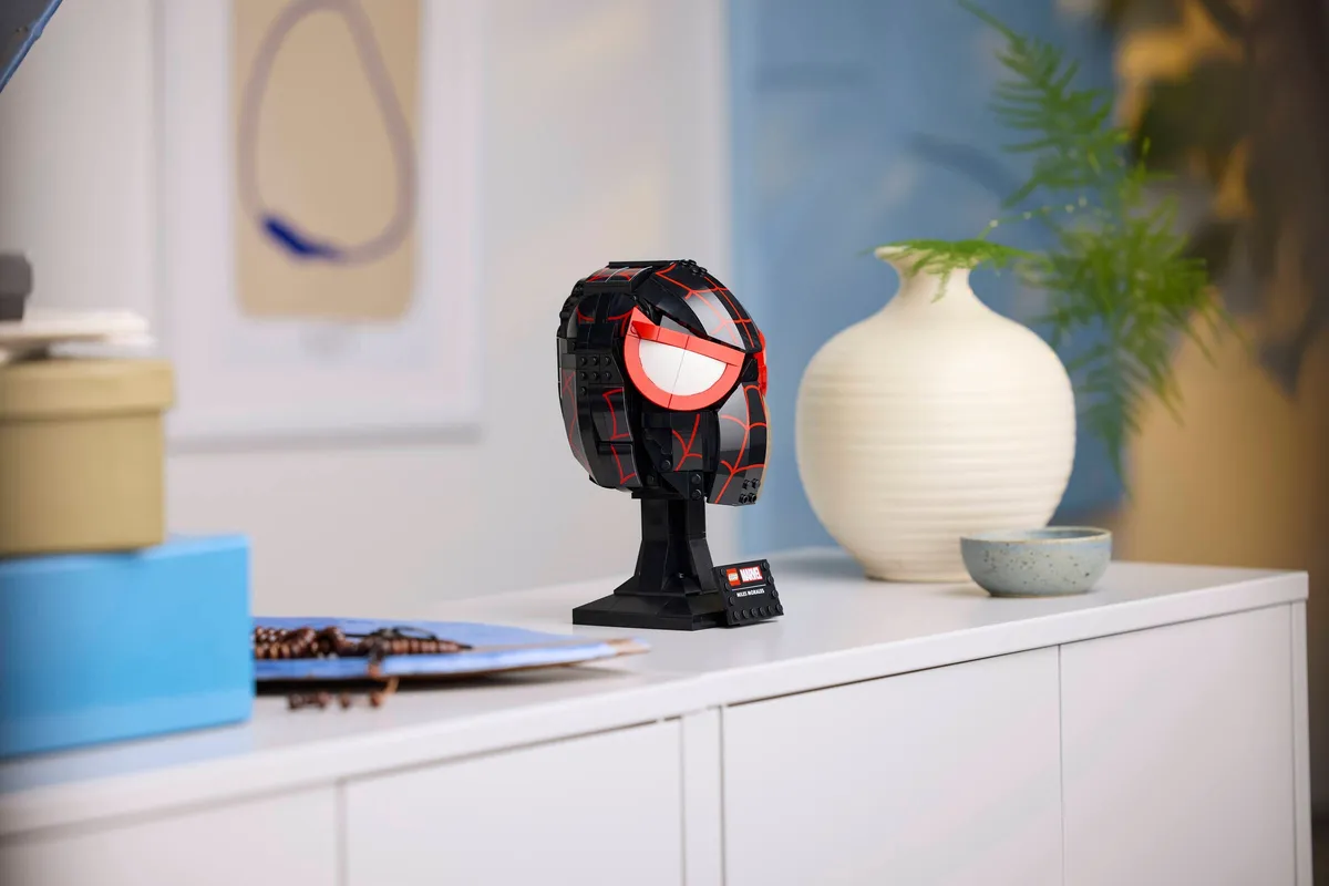 LEGO Miles Morales' Mask (76329) - Bild 9