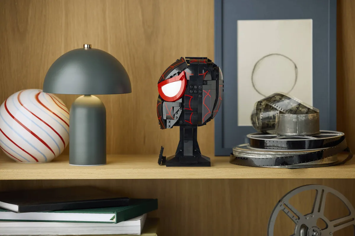 LEGO Miles Morales' Mask (76329) - Bild 7
