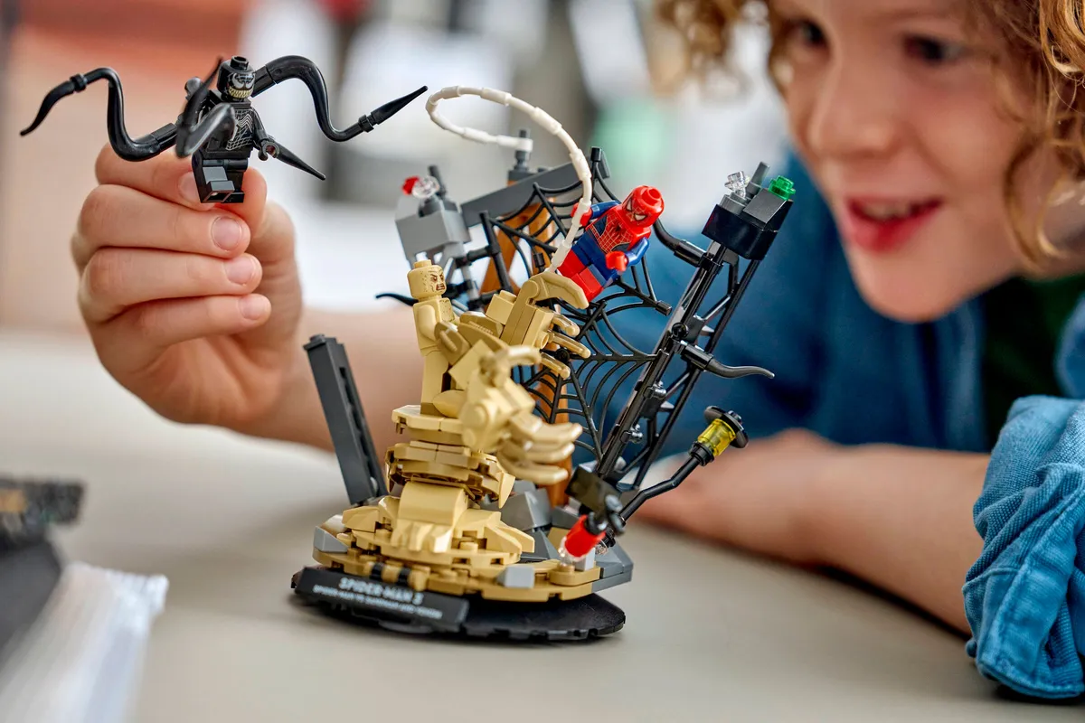 LEGO Epic Battle: Spider-Man vs. Sandman (76334) - Bild 4