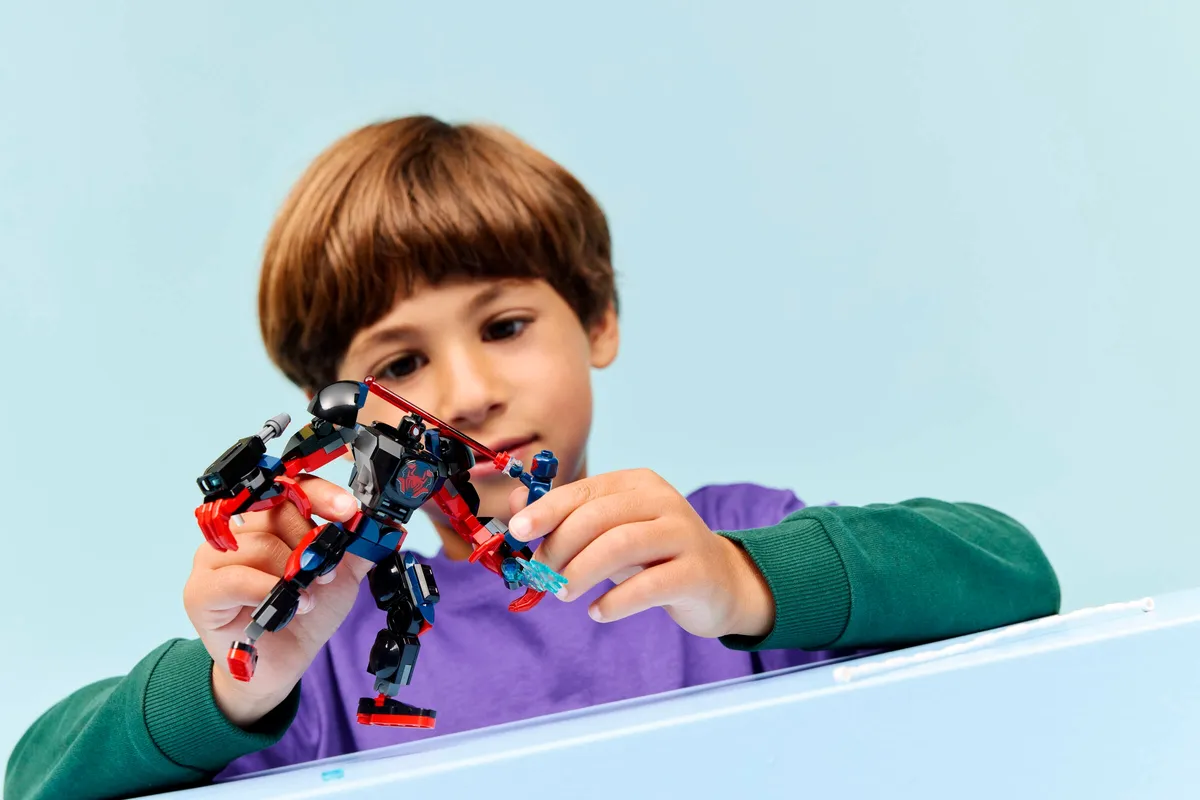 LEGO Miles Morales Mech vs. Spider-Man 2099 (76337) - Bild 5