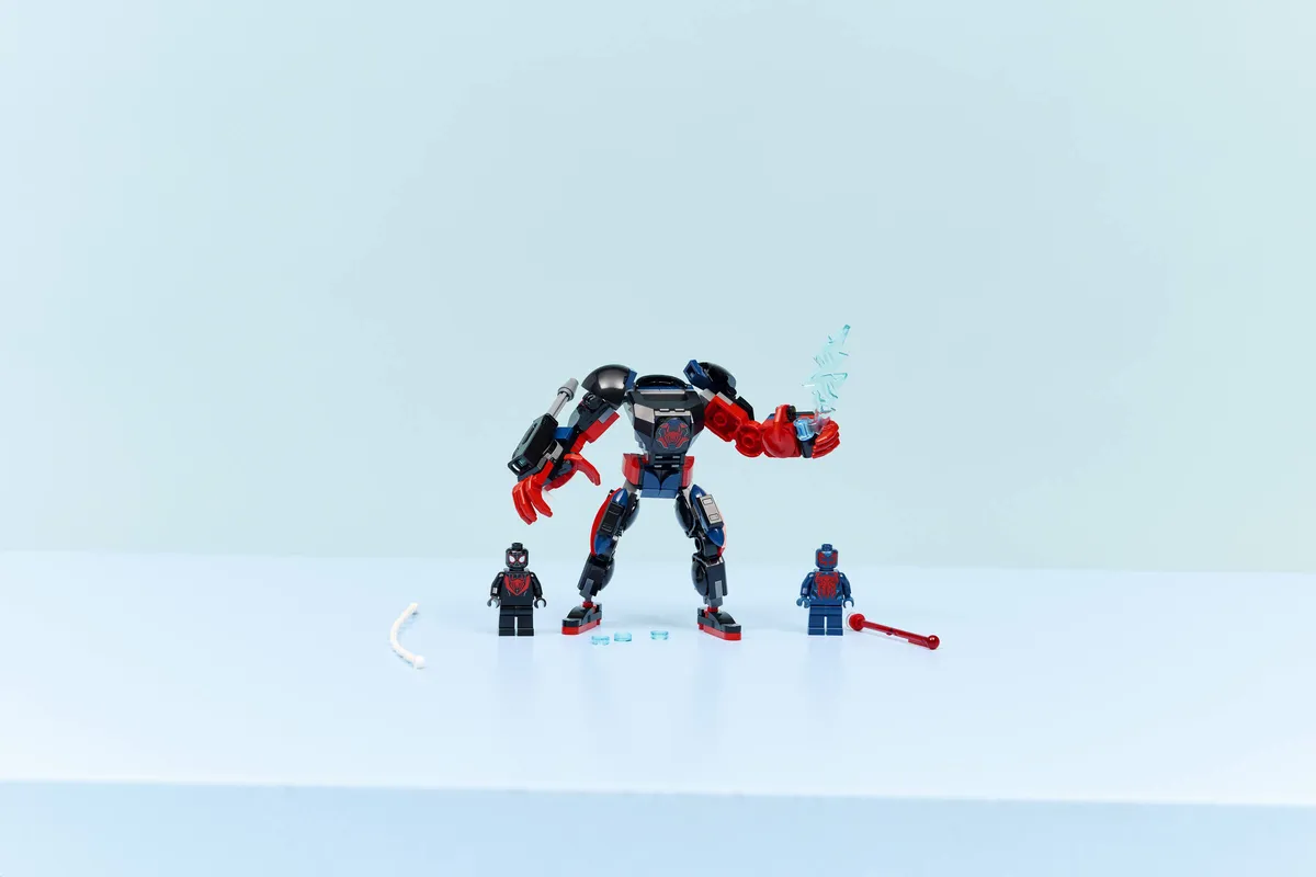 LEGO Miles Morales Mech vs. Spider-Man 2099 (76337) - Bild 6