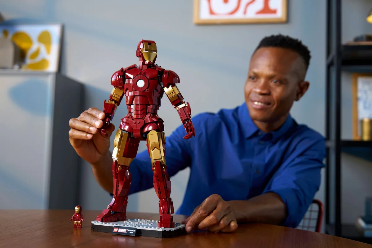 LEGO Iron Man Mark 3 Collectors' Edition (76344) - Bild 6