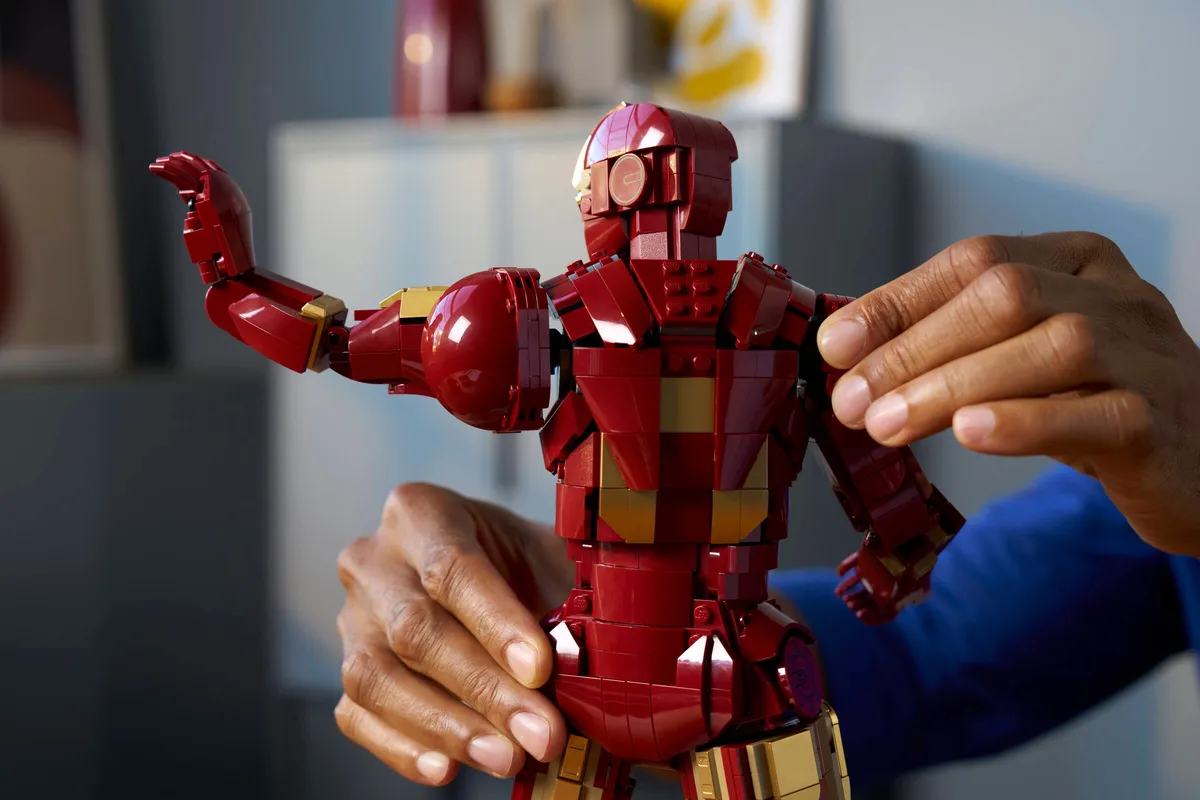 LEGO Iron Man Mark 3 Collectors' Edition (76344) - Bild 8