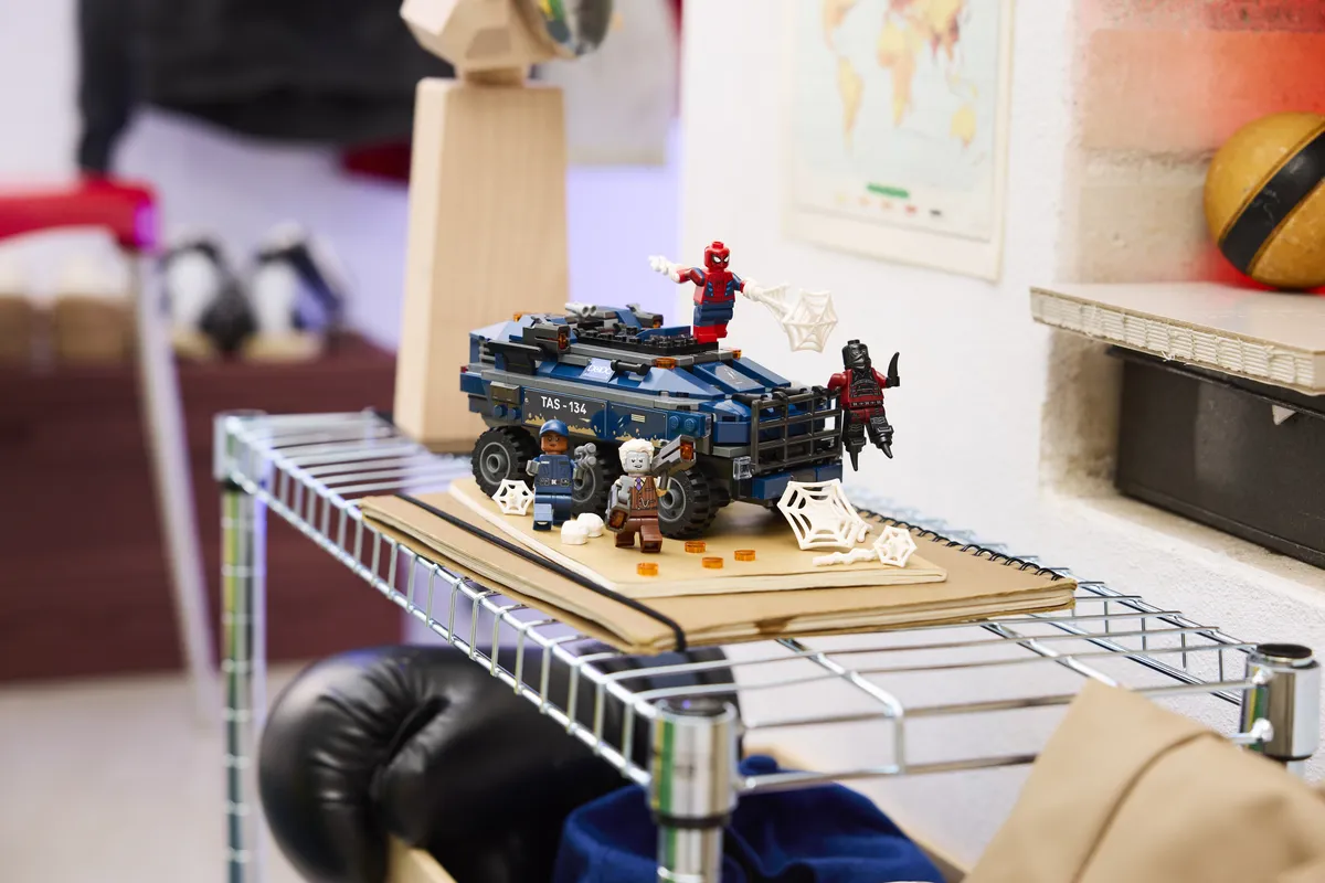 LEGO Spider-Man Prison Transport Chase (76349) - Bild 10