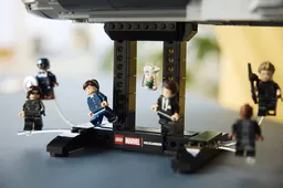 LEGO S.H.I.E.L.D. Helicarrier (76354) - afbeelding 13