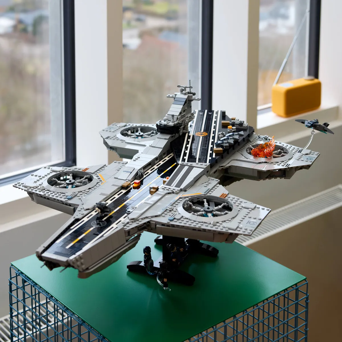 LEGO S.H.I.E.L.D. Helicarrier (76354) - image 17