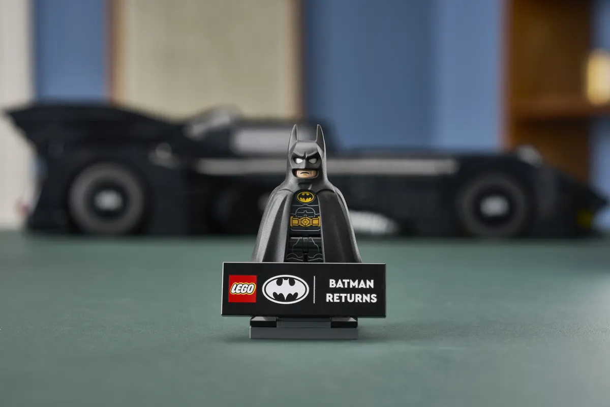 LEGO Batman Returns™ Batmobile™ (76355) - afbeelding 14
