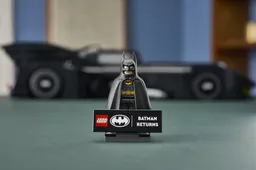 LEGO Batman Returns™ Batmobile™ (76355) - afbeelding 14