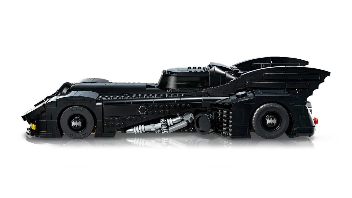 LEGO Batman Returns™ Batmobile™ (76355) - afbeelding 2