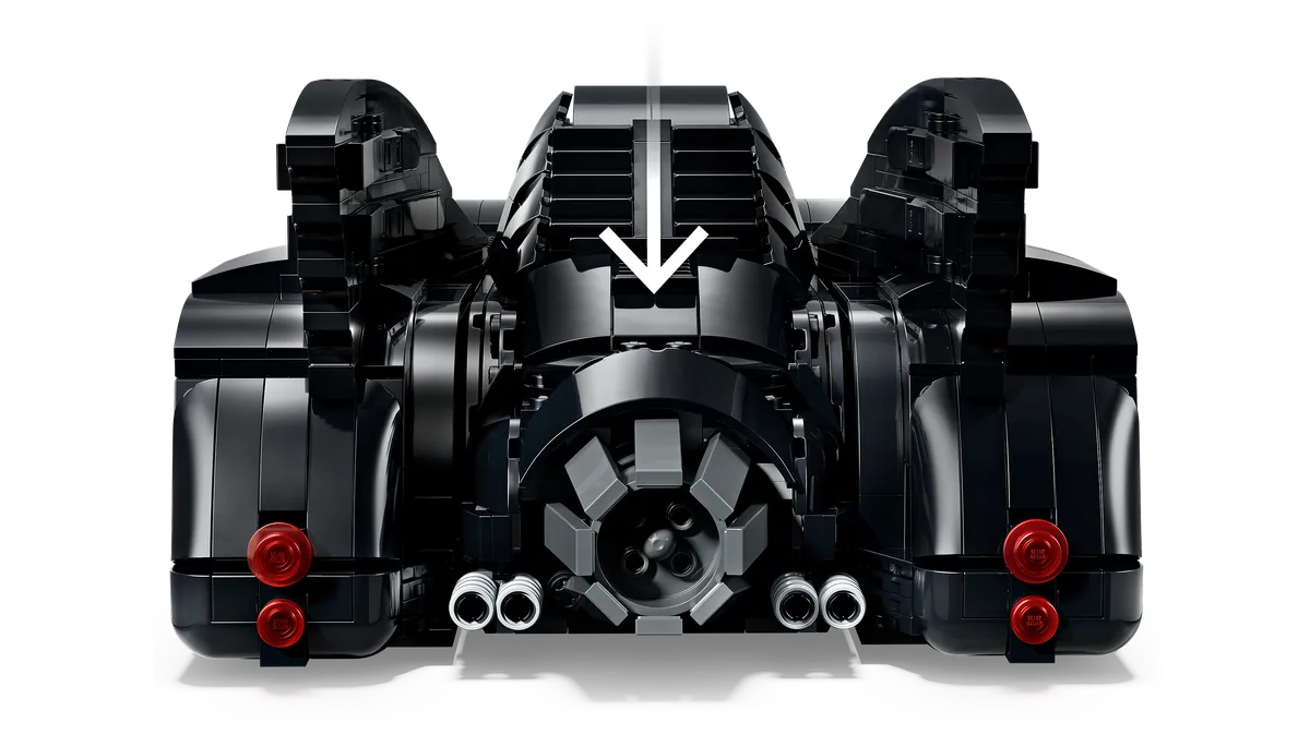 LEGO Batman Returns™ Batmobile™ (76355) - afbeelding 4