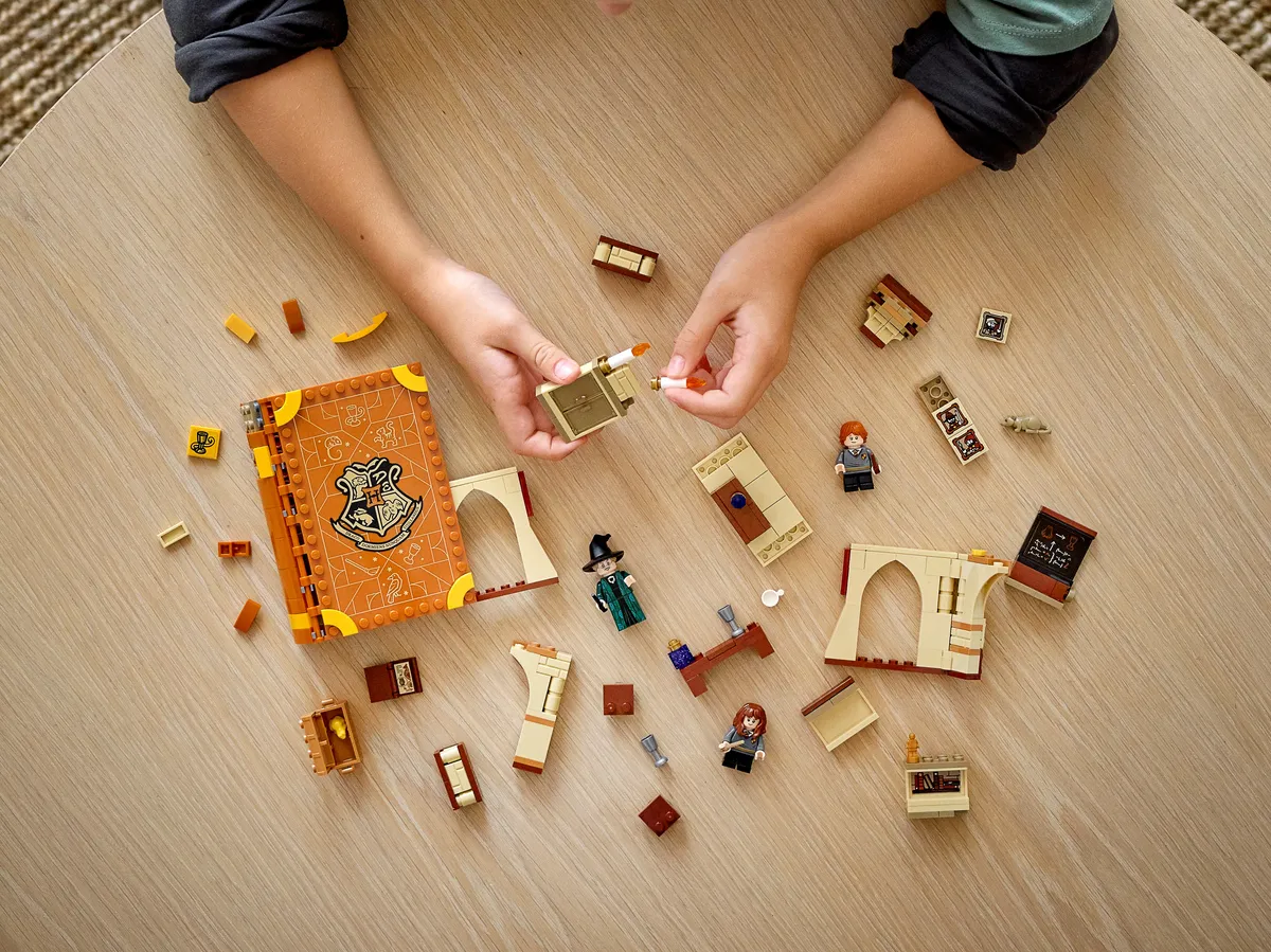 LEGO Hogwarts™ Moment: Transfiguration Class (76382) - Bild 10