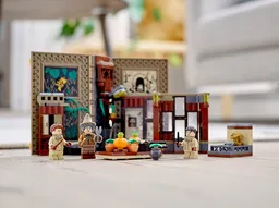 LEGO Hogwarts™ Moment: Herbology Class (76384) - image 12