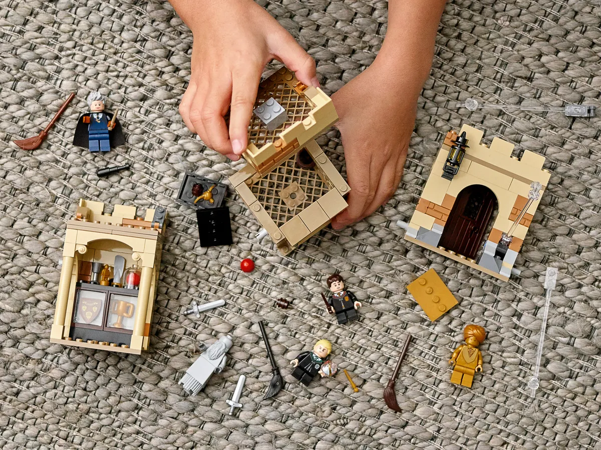 LEGO Hogwarts™: First Flying Lesson (76395) - Bild 12