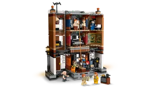 12 Grimmauld Place by LEGO – product photo 3 of 8