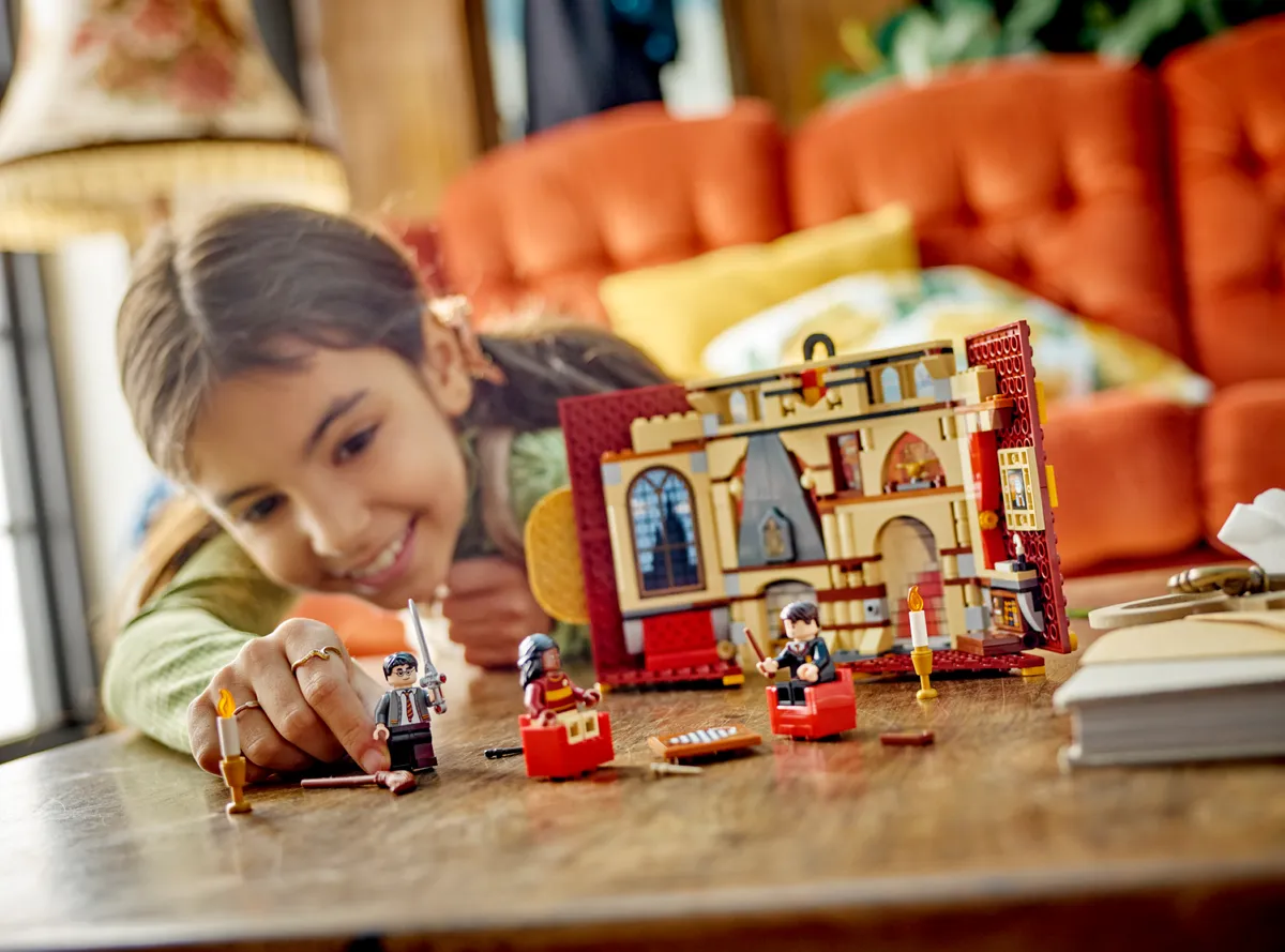 LEGO Gryffindor™ House Banner (76409) - image 5