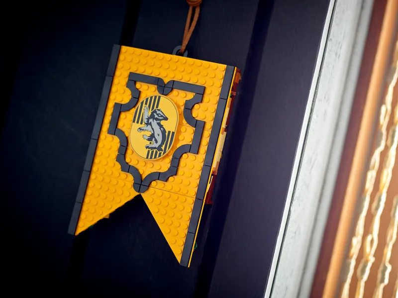 Hufflepuff™ House Banner de LEGO – photo du produit 9 sur 9