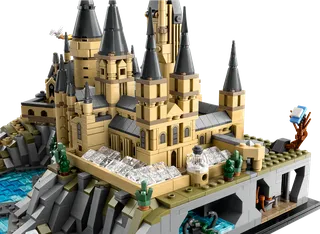 Hogwarts™ Castle and Grounds von LEGO – Produktfoto 5 von 13
