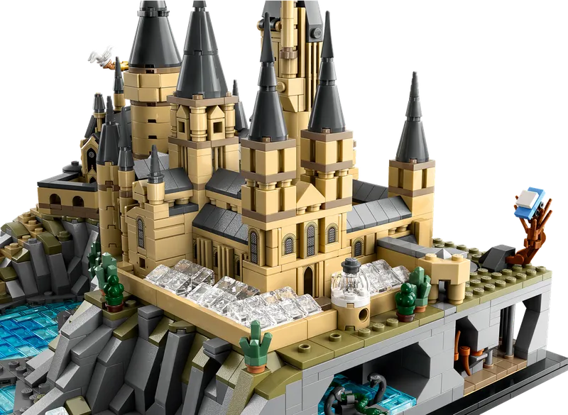 LEGO 76419 Hogwarts Castle and Grounds detail image