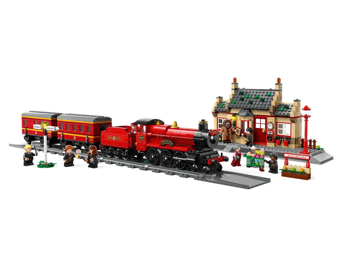 LEGO Hogwarts Express ™ Train Set with Hogsmeade Station™ (76423) - Bild 2