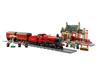 Hogwarts Express ™ Train Set with Hogsmeade Station™ by LEGO – product photo 3 of 9