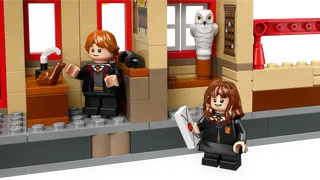 Hogwarts Express ™ Train Set with Hogsmeade Station™ by LEGO – product photo 6 of 9