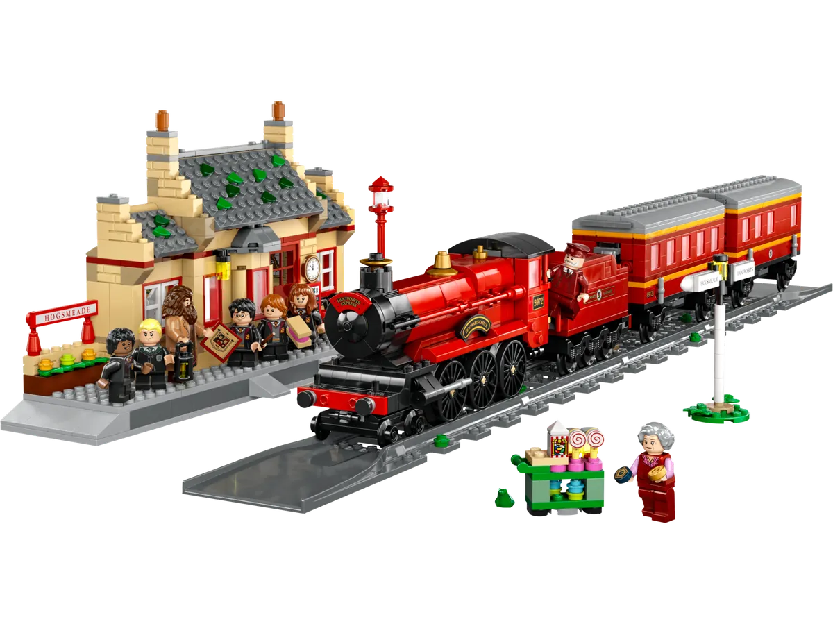 LEGO Hogwarts Express ™ Train Set with Hogsmeade Station™ (76423)