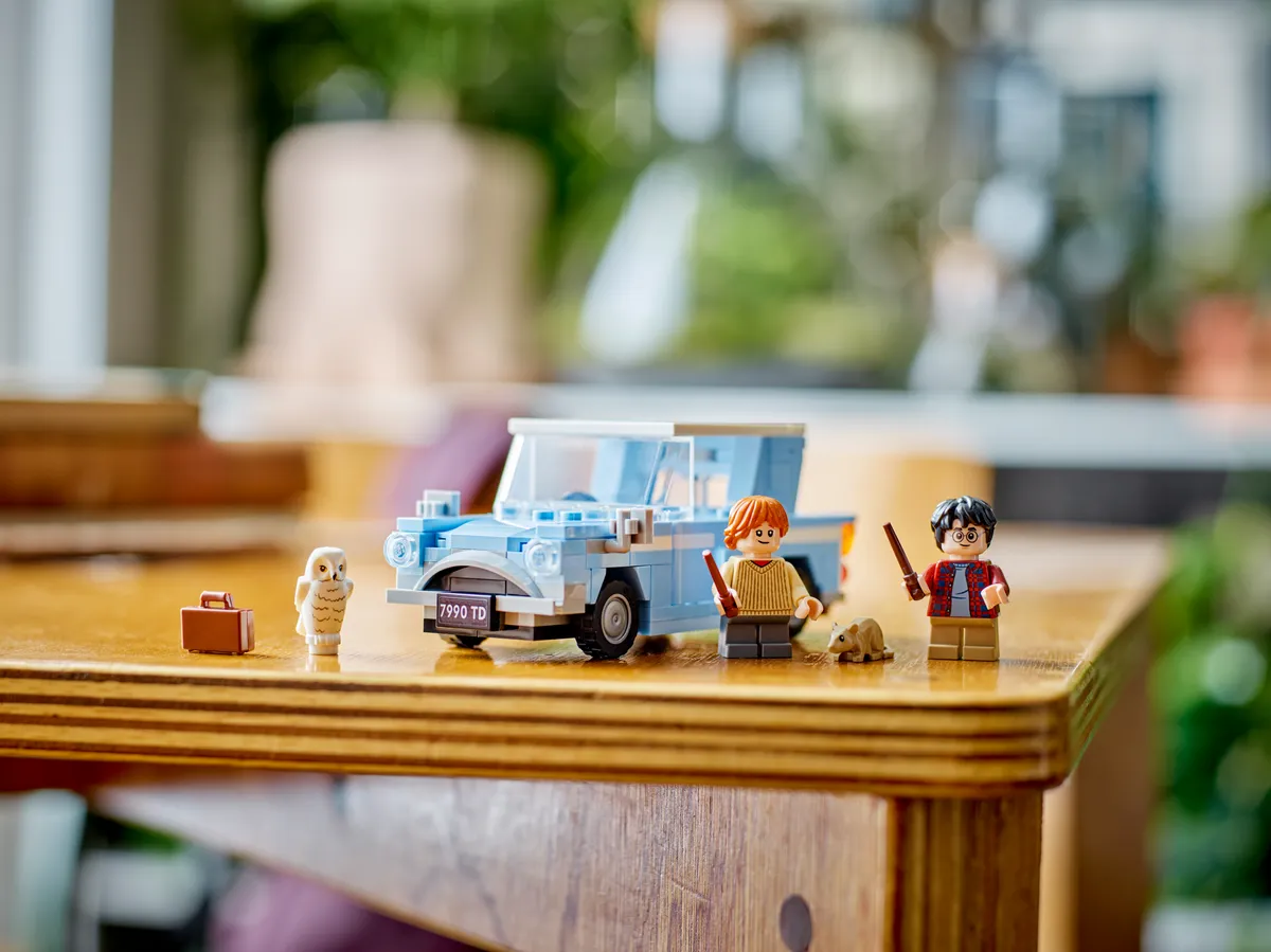 LEGO Flying Ford Anglia™ (76424) - Bild 7