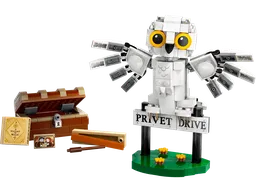 LEGO Hedwig™ at 4 Privet Drive (76425)