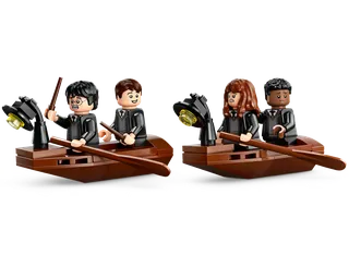 Hogwarts™ Castle Boathouse by LEGO – product photo 3 of 9