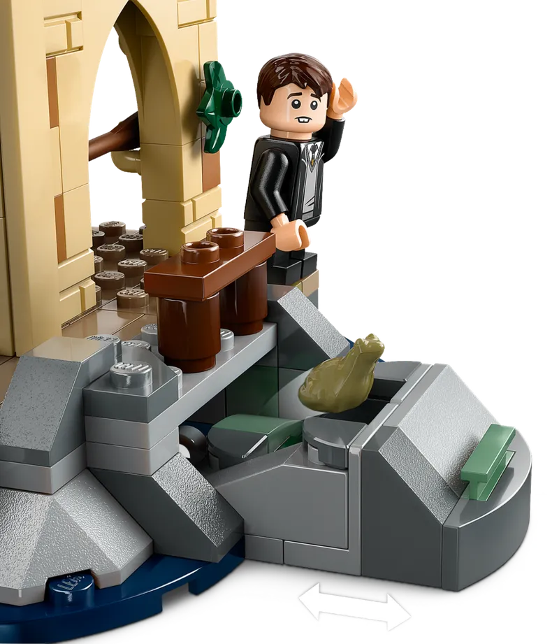 Hogwarts™ Castle Boathouse by LEGO – product photo 4 of 9