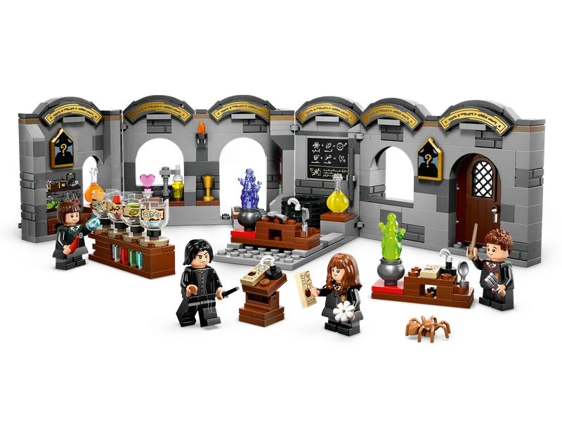 Hogwarts™ Castle: Potions Class by LEGO – product photo 2 of 10