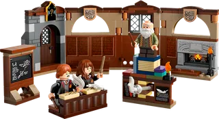 Hogwarts™ Castle: Charms Class de LEGO – photo du produit 1 sur 13