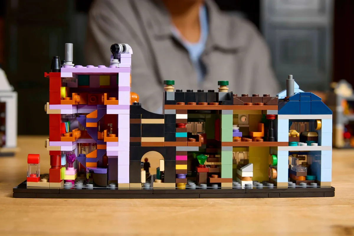 LEGO Diagon Alley™ Wizarding Shops (76444) - Bild 10