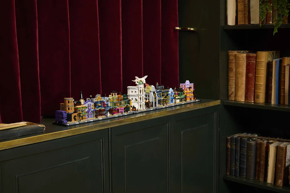 LEGO Diagon Alley™ Wizarding Shops (76444) - Bild 13